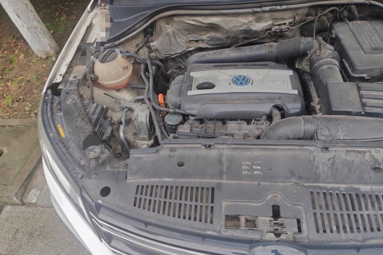 Used Volkswagen Tiguan 2013 1.8TSI Automatic Two-Wheel Drive Luxury Model Engine Bay Right