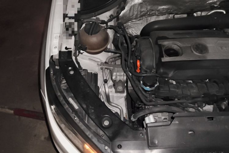 Used Volkswagen Tiguan 2013 1.8TSI Automatic Two-Wheel Drive Luxury Model Engine Bay Right