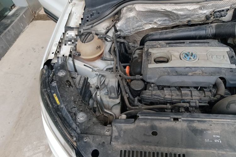 Used Volkswagen Tiguan 2013 1.8TSI Automatic Two-Wheel Drive Luxury Model Engine Bay Right