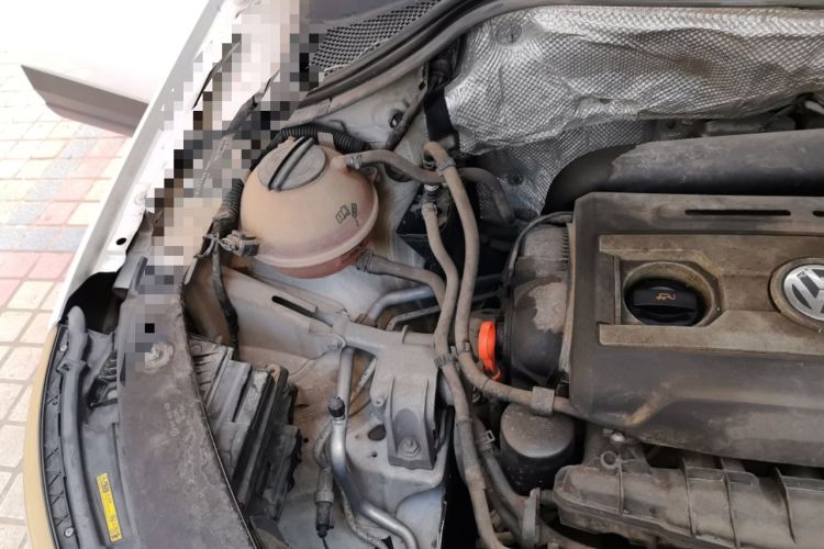 Used Volkswagen Tiguan 2013 1.8 TSI Automatic Two-Wheel Drive Comfort Edition Engine Bay Right
