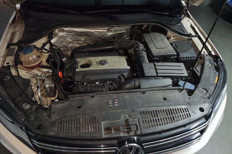 Used Volkswagen Tiguan 2013 1.8TSI Automatic Two-Wheel Drive Luxury Model Engine Bay