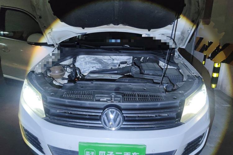 Used Volkswagen Tiguan 2013 2.0 TSI Automatic All-Wheel-Drive Flagship Edition Engine Bay
