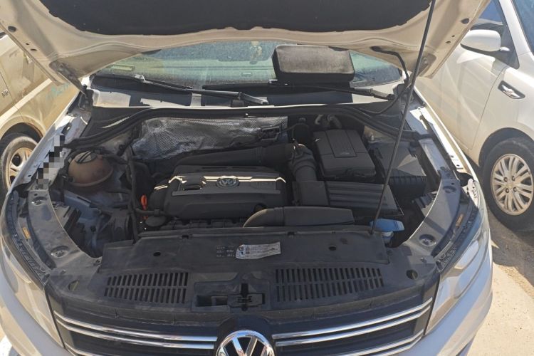 Used Volkswagen Tiguan 2013 1.8 TSI Automatic All-Wheel Drive Luxury Model Engine Bay