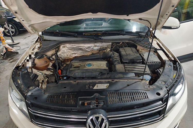 Used Volkswagen Tiguan 2013 1.8TSI Automatic All-Wheel-Drive Comfort Edition Engine Bay
