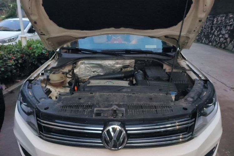 Used Volkswagen Tiguan 2013 1.8 TSI Automatic Two-Wheel Drive Comfort Edition Engine Bay