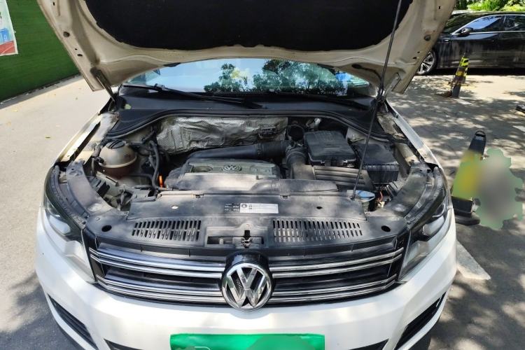 Used Volkswagen Tiguan 2013 1.8TSI Automatic Two-Wheel Drive Trend Edition Engine Bay