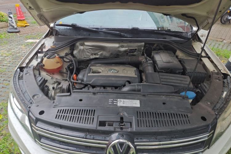 Used Volkswagen Tiguan 2013 1.8TSI Automatic Two-Wheel Drive Luxury Model Engine Bay