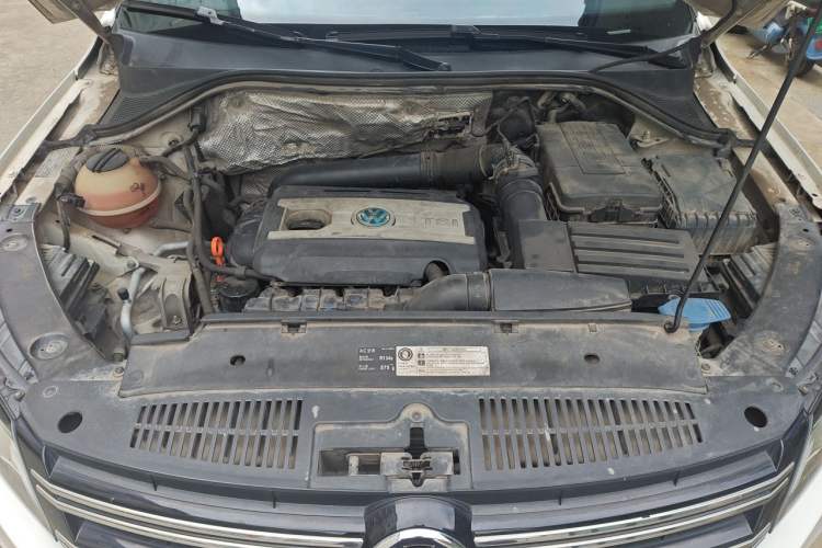 Used Volkswagen Tiguan 2013 1.8TSI Automatic All-Wheel-Drive Comfort Edition Engine Bay