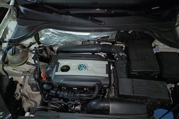 Used Volkswagen Tiguan 2013 2.0 TSI Automatic All-Wheel-Drive Flagship Edition Engine Bay