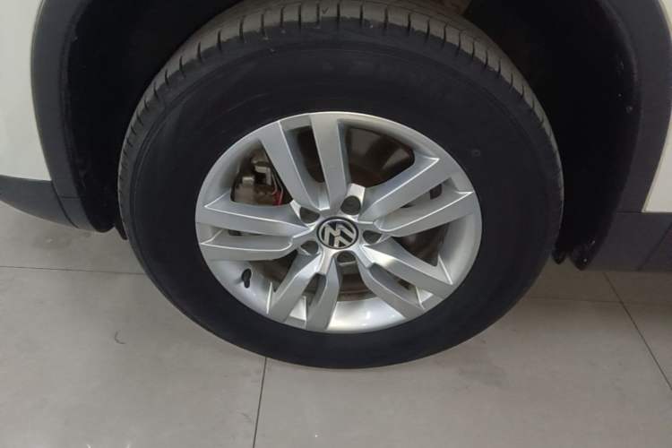 Used Volkswagen Tiguan 2013 1.8TSI Automatic Two-Wheel Drive Trend Edition Exterior 4