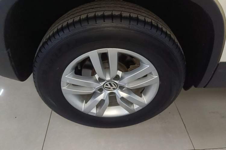 Used Volkswagen Tiguan 2013 1.8TSI Automatic Two-Wheel Drive Trend Edition Exterior 5