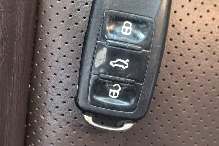 Used Volkswagen Tiguan 2013 1.8 TSI Automatic All-Wheel Drive Luxury Model Exterior 5
