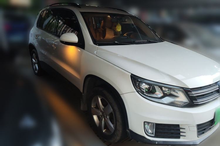 Used Volkswagen Tiguan 2013 1.8 TSI Automatic Two-Wheel Drive Comfort Edition Front Right 45 Deg