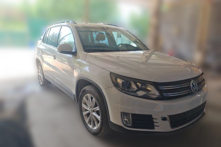 Used Volkswagen Tiguan 2013 1.8 TSI Automatic Two-Wheel Drive Comfort Edition Front Right 45 Deg