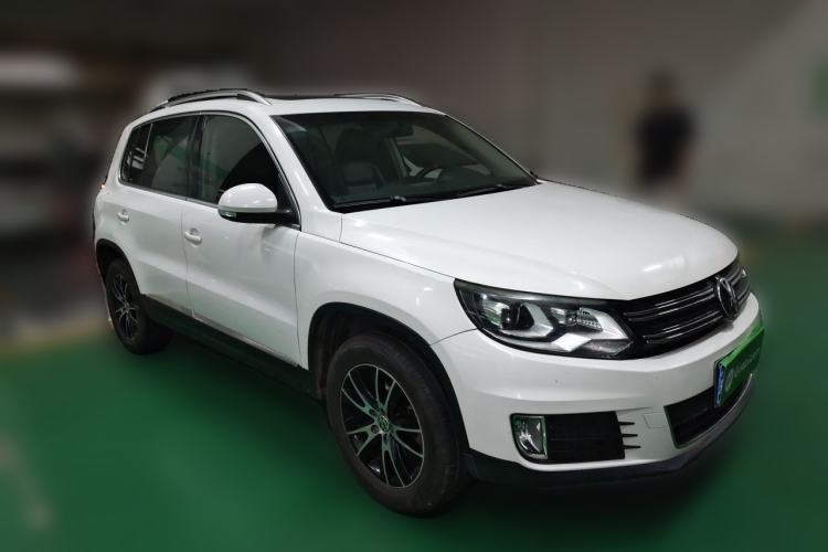 Used Volkswagen Tiguan 2013 1.8TSI Automatic Two-Wheel Drive Luxury Model Front Right 45 Deg