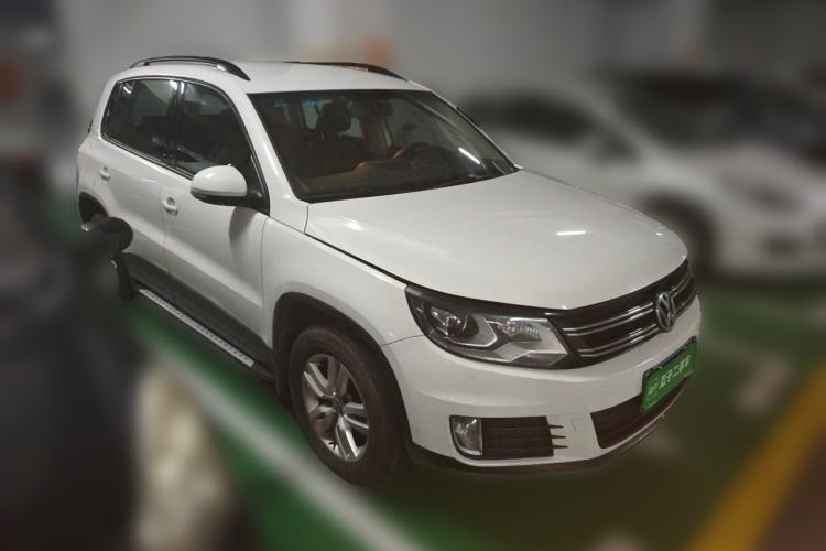 Used Volkswagen Tiguan 2013 1.8TSI Manual Two-Wheel Drive Trend Edition Front Right 45 Deg