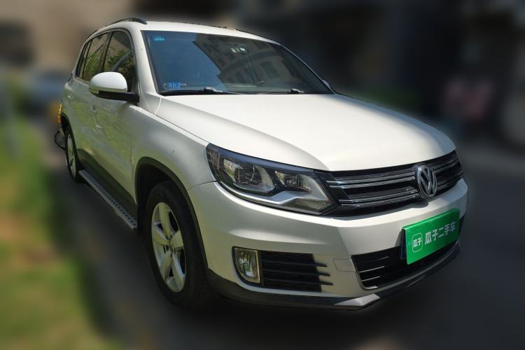 Used Volkswagen Tiguan 2013 1.8 TSI Automatic Two-Wheel Drive Comfort Edition Front Right 45 Deg