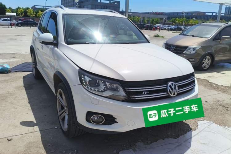 Used Volkswagen Tiguan  Front Right 45 Deg