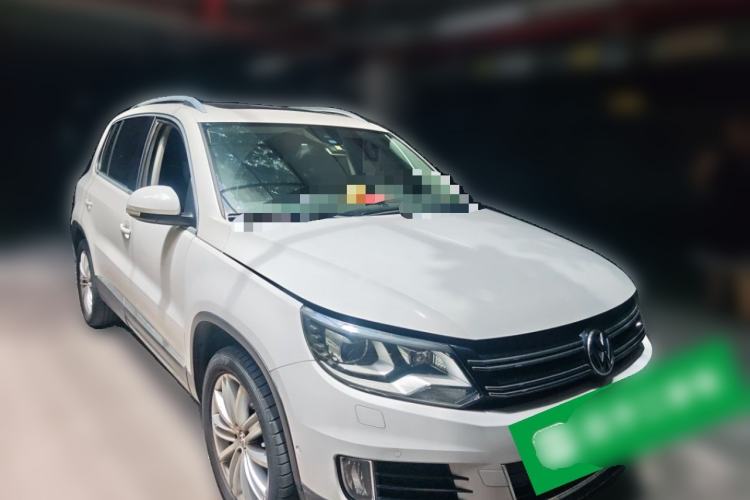 Used Volkswagen Tiguan 2013 2.0 TSI Automatic All-Wheel-Drive Flagship Edition Front Right 45 Deg