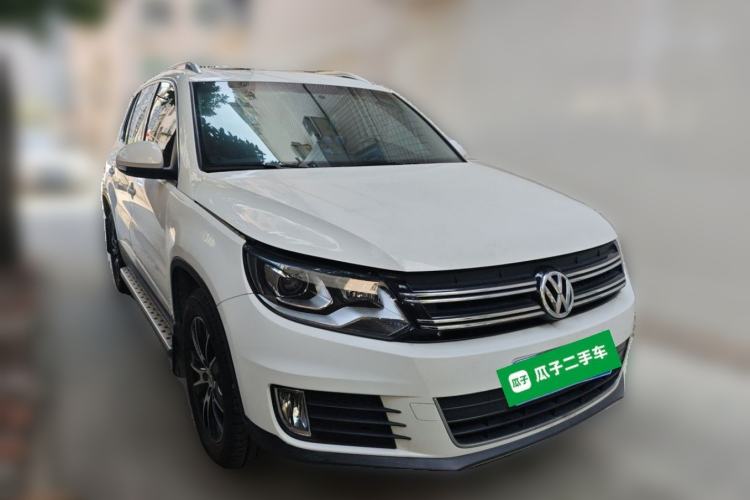 Used Volkswagen Tiguan 2013 1.8TSI Automatic Two-Wheel Drive Luxury Model Front Right 45 Deg