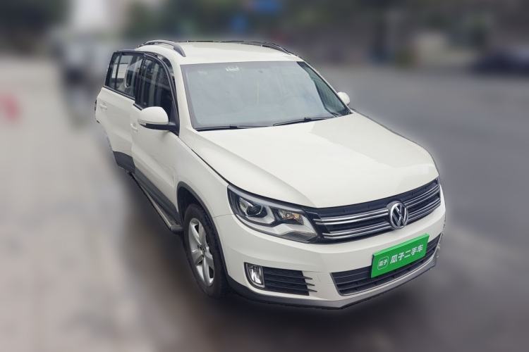 Used Volkswagen Tiguan 2013 1.8 TSI Automatic Two-Wheel Drive Comfort Edition Front Right 45 Deg