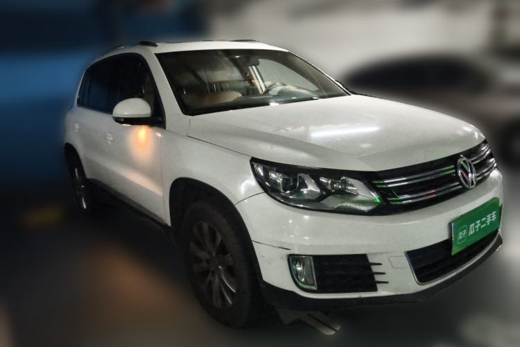 Used Volkswagen Tiguan 2013 1.8TSI Automatic Two-Wheel Drive Luxury Model Front Right 45 Deg