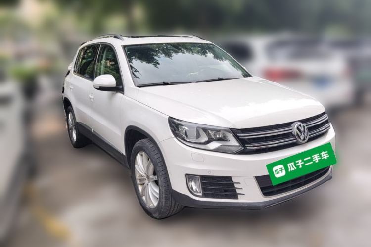Used Volkswagen Tiguan 2013 2.0 TSI Automatic All-Wheel-Drive Flagship Edition Front Right 45 Deg