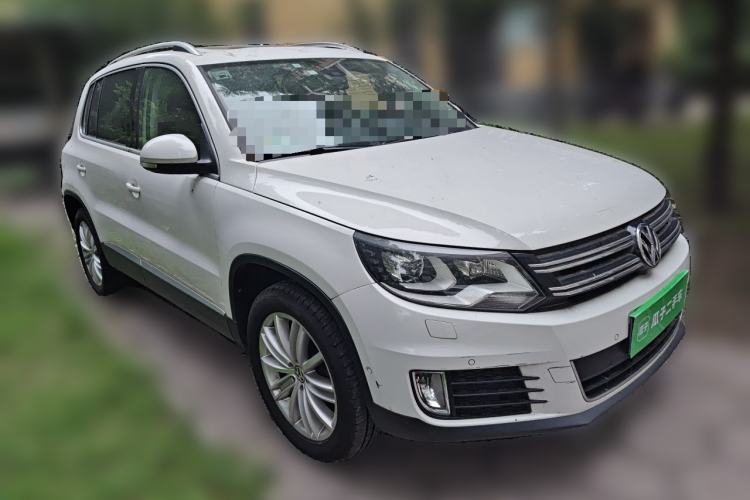 Used Volkswagen Tiguan 2013 2.0 TSI Automatic All-Wheel-Drive Flagship Edition Front Right 45 Deg