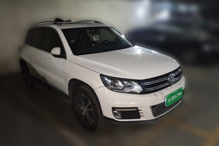 Used Volkswagen Tiguan 2013 1.8TSI Automatic Two-Wheel Drive Luxury Model Front Right 45 Deg