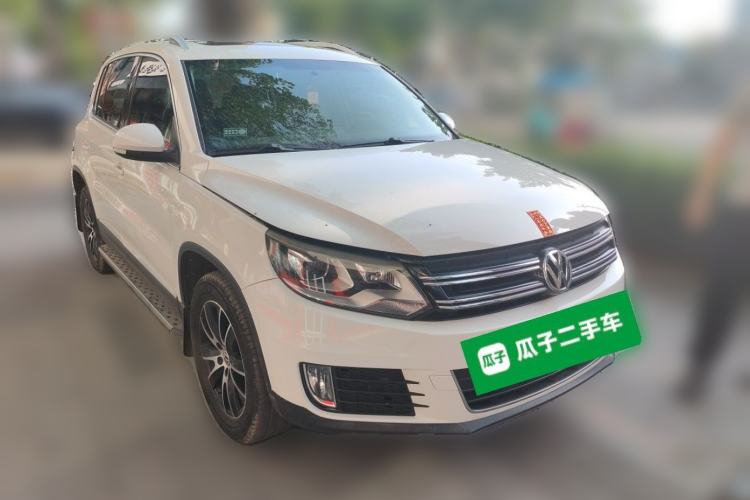 Used Volkswagen Tiguan 2013 1.8TSI Automatic Two-Wheel Drive Luxury Model Front Right 45 Deg
