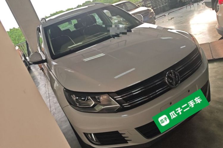 Used Volkswagen Tiguan 2013 1.8TSI Automatic Two-Wheel Drive Luxury Model Front Right 45 Deg