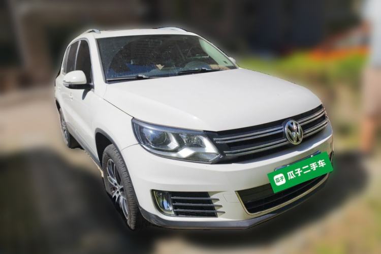 Used Volkswagen Tiguan 2013 1.8TSI Automatic Two-Wheel Drive Luxury Model Front Right 45 Deg