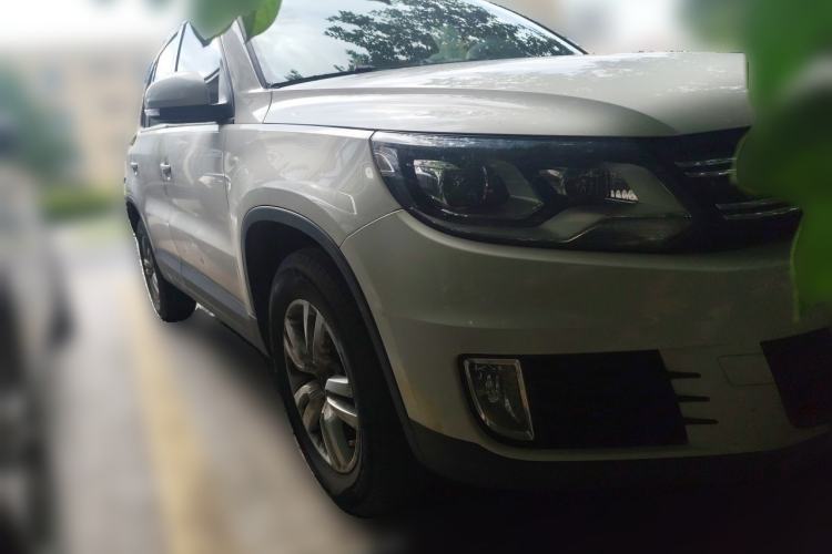 Used Volkswagen Tiguan 2013 1.8TSI Automatic Two-Wheel Drive Trend Edition Front Right 45 Deg