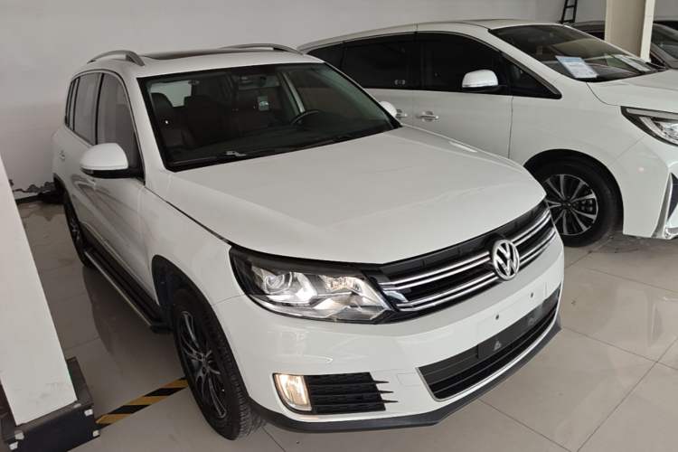 Used Volkswagen Tiguan 2013 1.8TSI Automatic Two-Wheel Drive Luxury Model Front Right 45 Deg