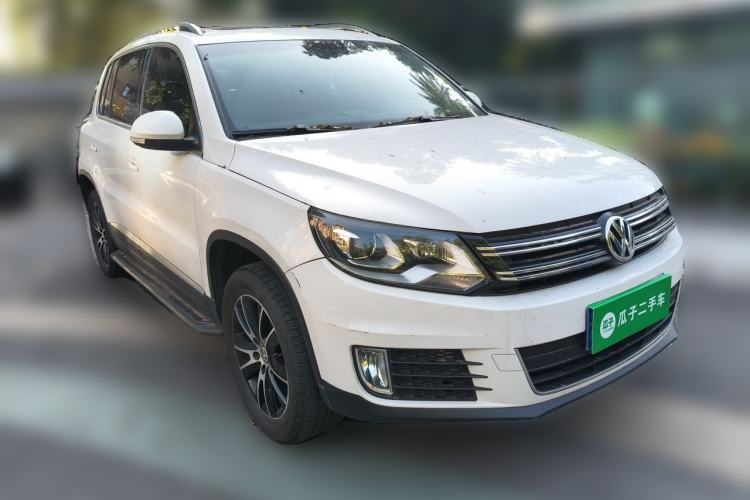 Used Volkswagen Tiguan 2013 1.8TSI Automatic Two-Wheel Drive Luxury Model Front Right 45 Deg