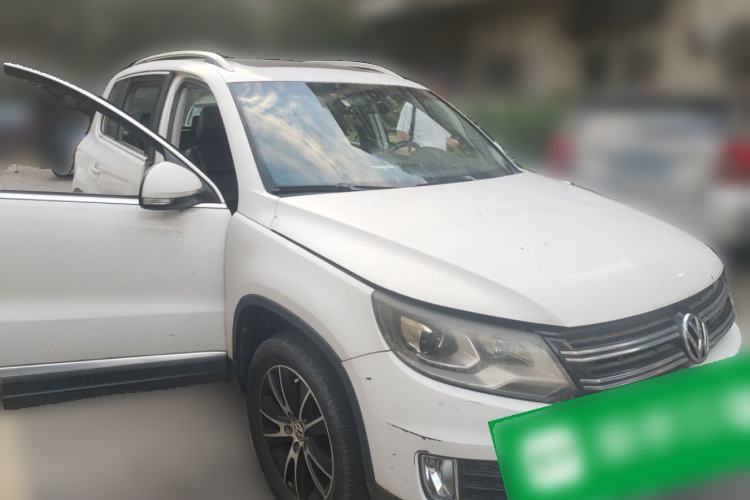 Used Volkswagen Tiguan 2013 1.8 TSI Automatic Two-Wheel Drive Comfort Edition Front Right 45 Deg