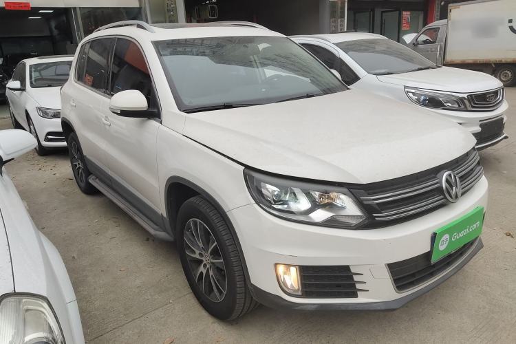 Used Volkswagen Tiguan 2013 1.8TSI Automatic Two-Wheel Drive Luxury Model Front Right 45 Deg