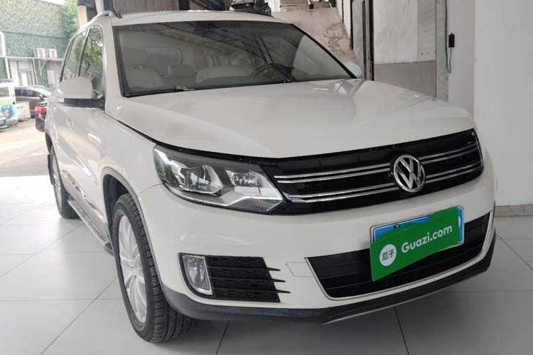 Used Volkswagen Tiguan 2013 1.8 TSI Automatic Two-Wheel Drive Comfort Edition Front Right 45 Deg