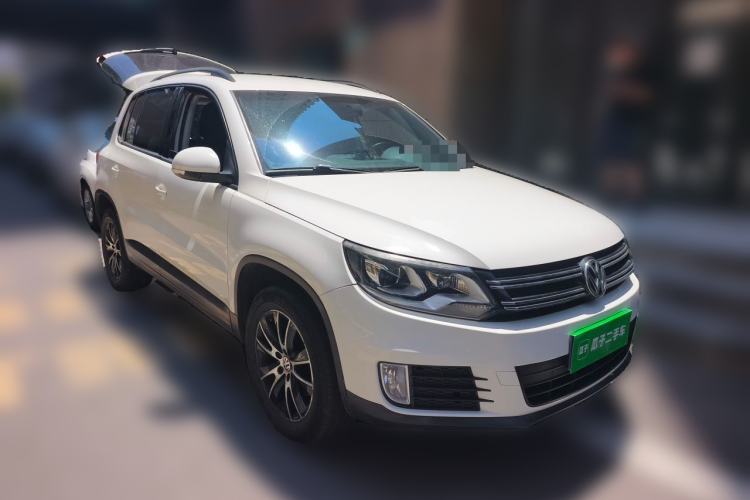 Used Volkswagen Tiguan 2013 1.8TSI Automatic Two-Wheel Drive Trend Edition Front Right 45 Deg