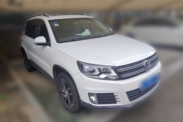 Used Volkswagen Tiguan 2013 1.8TSI Automatic Two-Wheel Drive Luxury Model Front Right 45 Deg