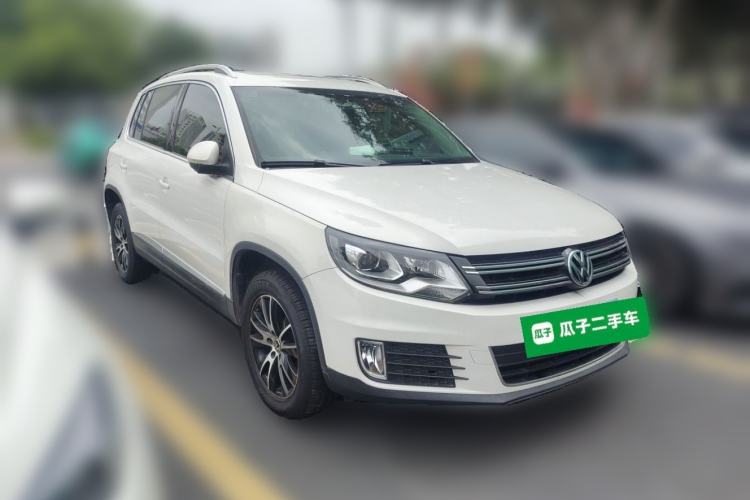 Used Volkswagen Tiguan 2013 1.8TSI Automatic Two-Wheel Drive Luxury Model Front Right 45 Deg