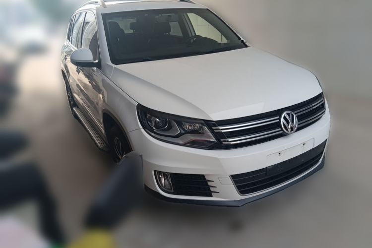 Used Volkswagen Tiguan 2013 1.8TSI Automatic Two-Wheel Drive Luxury Model Front Right 45 Deg