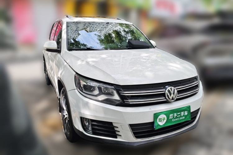 Used Volkswagen Tiguan 2013 1.8TSI Automatic Two-Wheel Drive Luxury Model Front Right 45 Deg