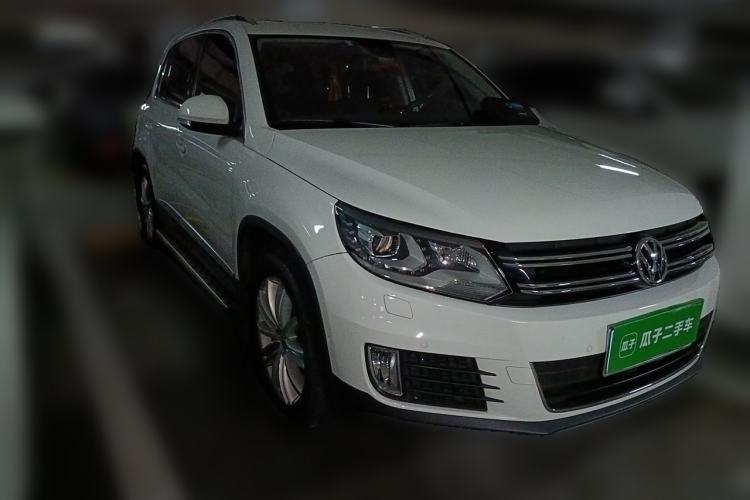 Used Volkswagen Tiguan 2013 2.0 TSI Automatic All-Wheel-Drive Flagship Edition Front Right 45 Deg