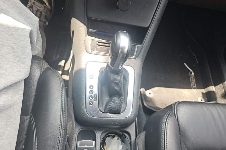 Used Volkswagen Tiguan 2013 1.8 TSI Automatic Two-Wheel Drive Comfort Edition Gear Lever