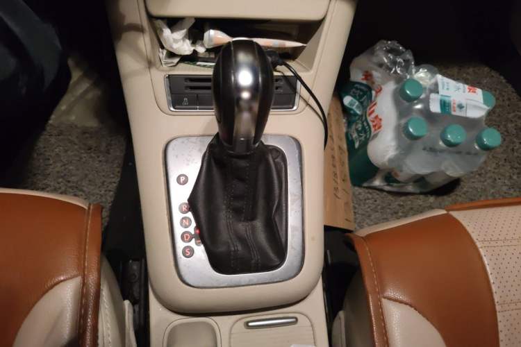 Used Volkswagen Tiguan 2013 1.8 TSI Automatic Two-Wheel Drive Comfort Edition Gear Lever