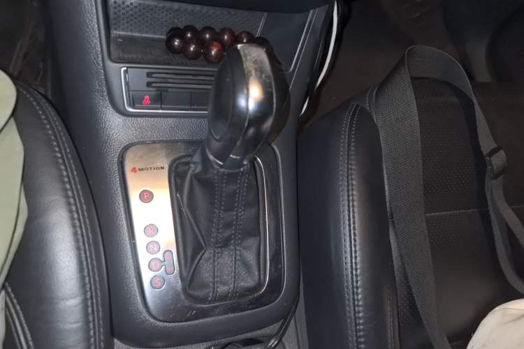 Used Volkswagen Tiguan 2013 1.8TSI Automatic All-Wheel-Drive Comfort Edition Gear Lever