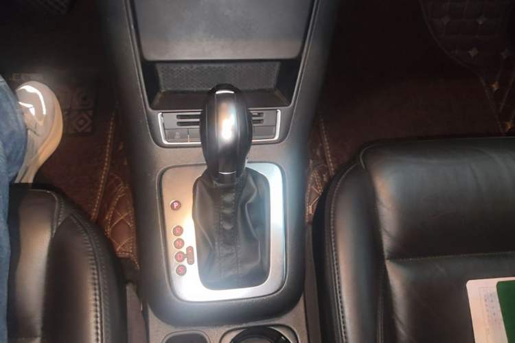 Used Volkswagen Tiguan 2013 1.8 TSI Automatic Two-Wheel Drive Comfort Edition Gear Lever