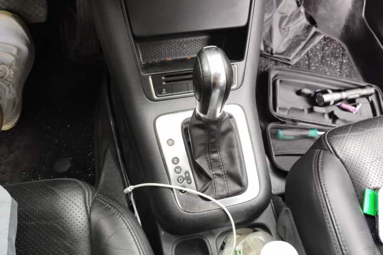 Used Volkswagen Tiguan 2013 1.8TSI Automatic Two-Wheel Drive Luxury Model Gear Lever