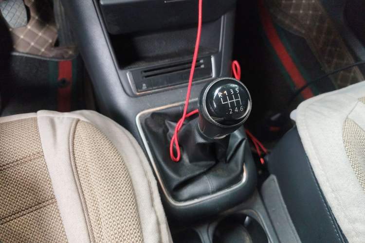 Used Volkswagen Tiguan 2013 1.8TSI Manual Two-Wheel Drive Trend Edition Gear Lever